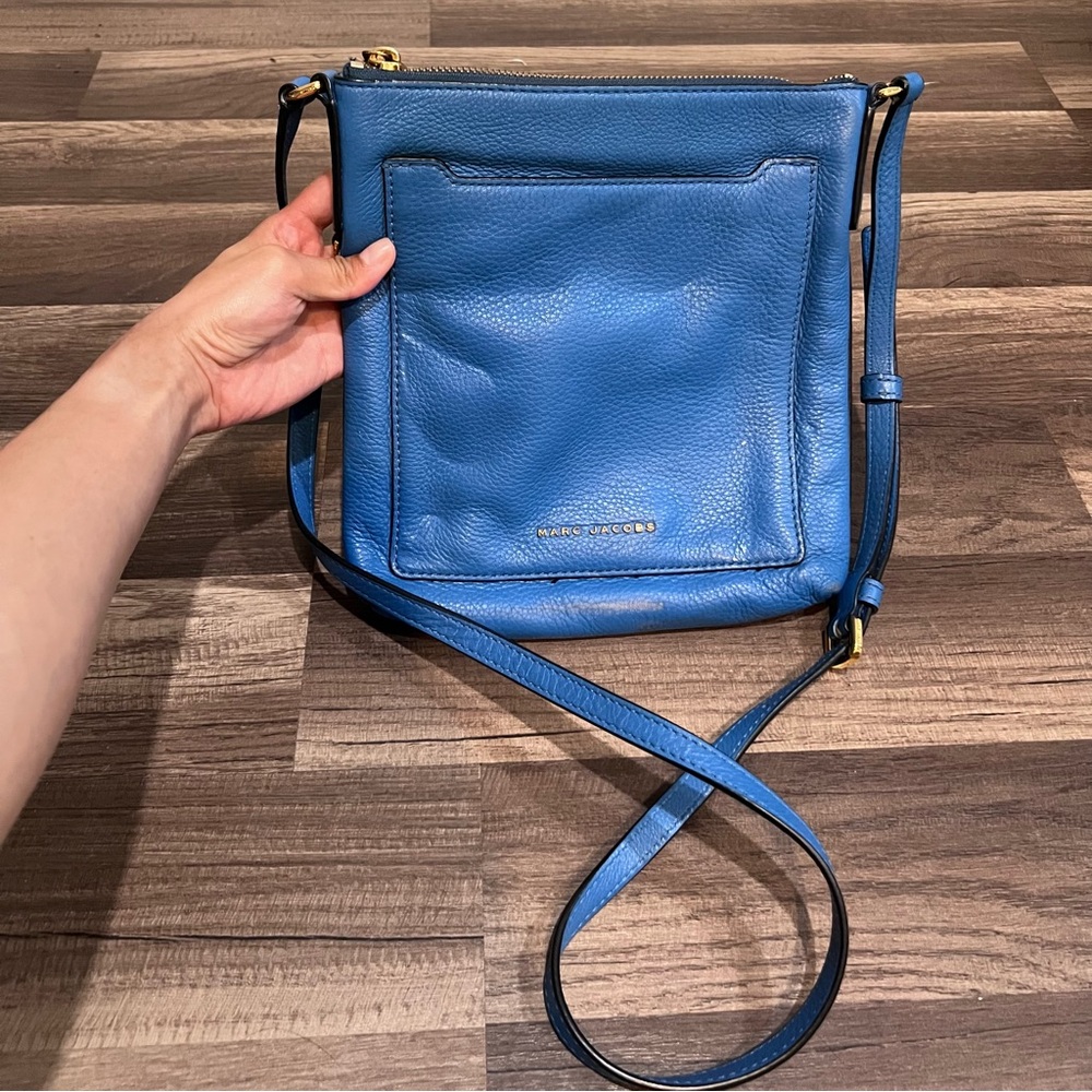 Marc Jacobs Tourist NS Blue Pebbled Leather Crossbody Bag